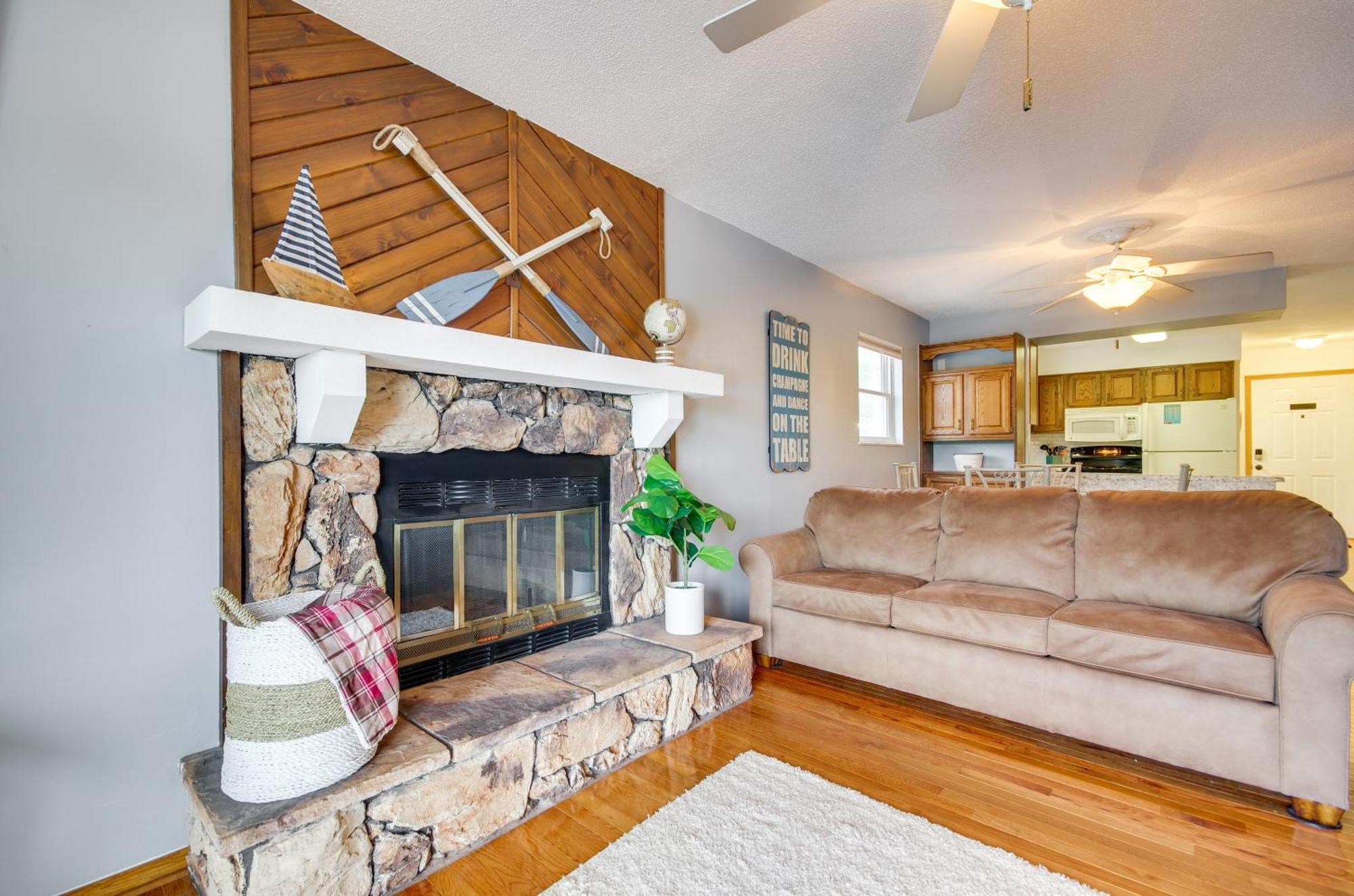 Cozy Lake Ozark Condo Rental With Grill, Pool Access Εξωτερικό φωτογραφία